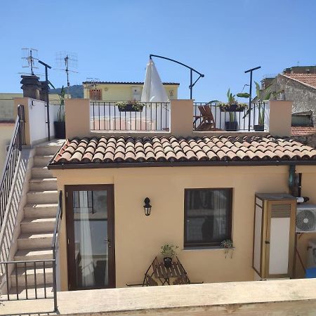 Apartament L'Oliva Contesa - La Nera Gaeta Zewnętrze zdjęcie